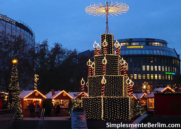 Fotos da feira de natal em volta da Gedächtniskirche