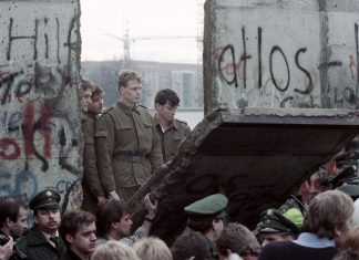 Comemoração dos 30 anos da queda do Muro de Berlim