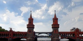 Oberbaumbrücke – A ponte mais bonita de Berlim