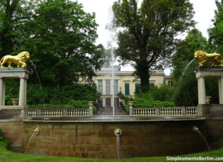 Schloss Glienicke und Glienicker Schlosspark (Parque e Palácio Glienicke)